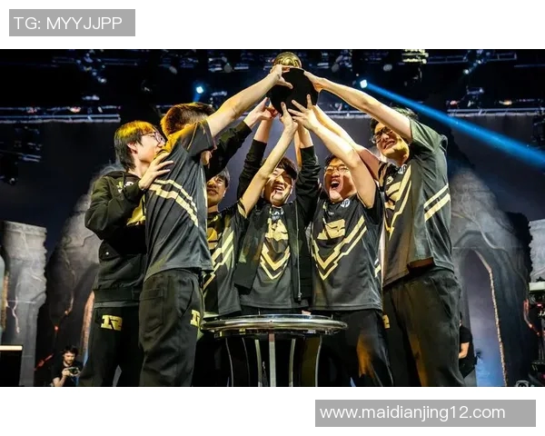 电竞比分英雄联盟深度解析TES战队战术转换与团队协作秘诀 电竞比分英雄联盟深度解析TES战队战术转换与团队协作秘诀